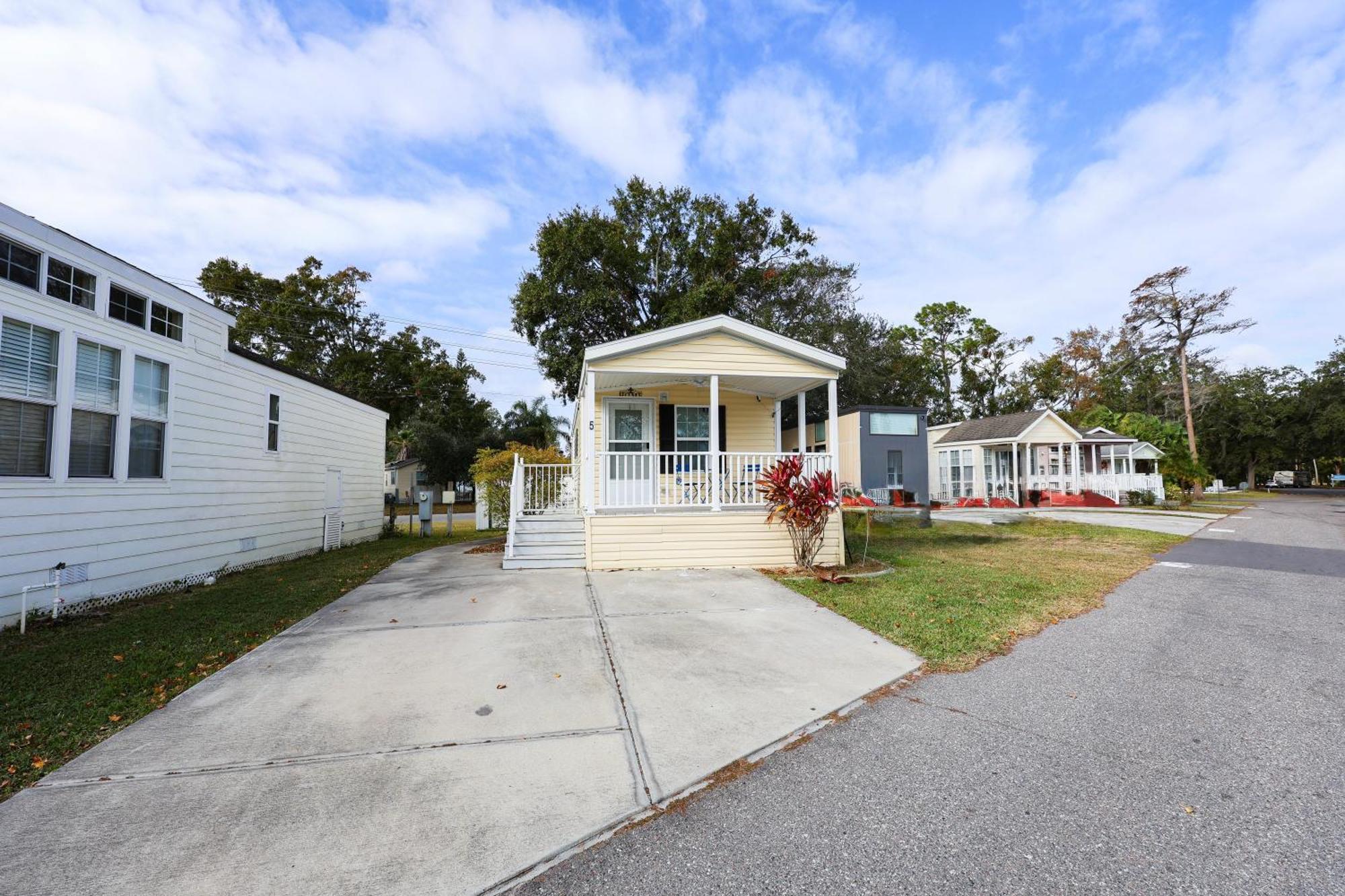 New! Family Cottage Near Disney-Sleep 6 Kissimmee Bagian luar foto