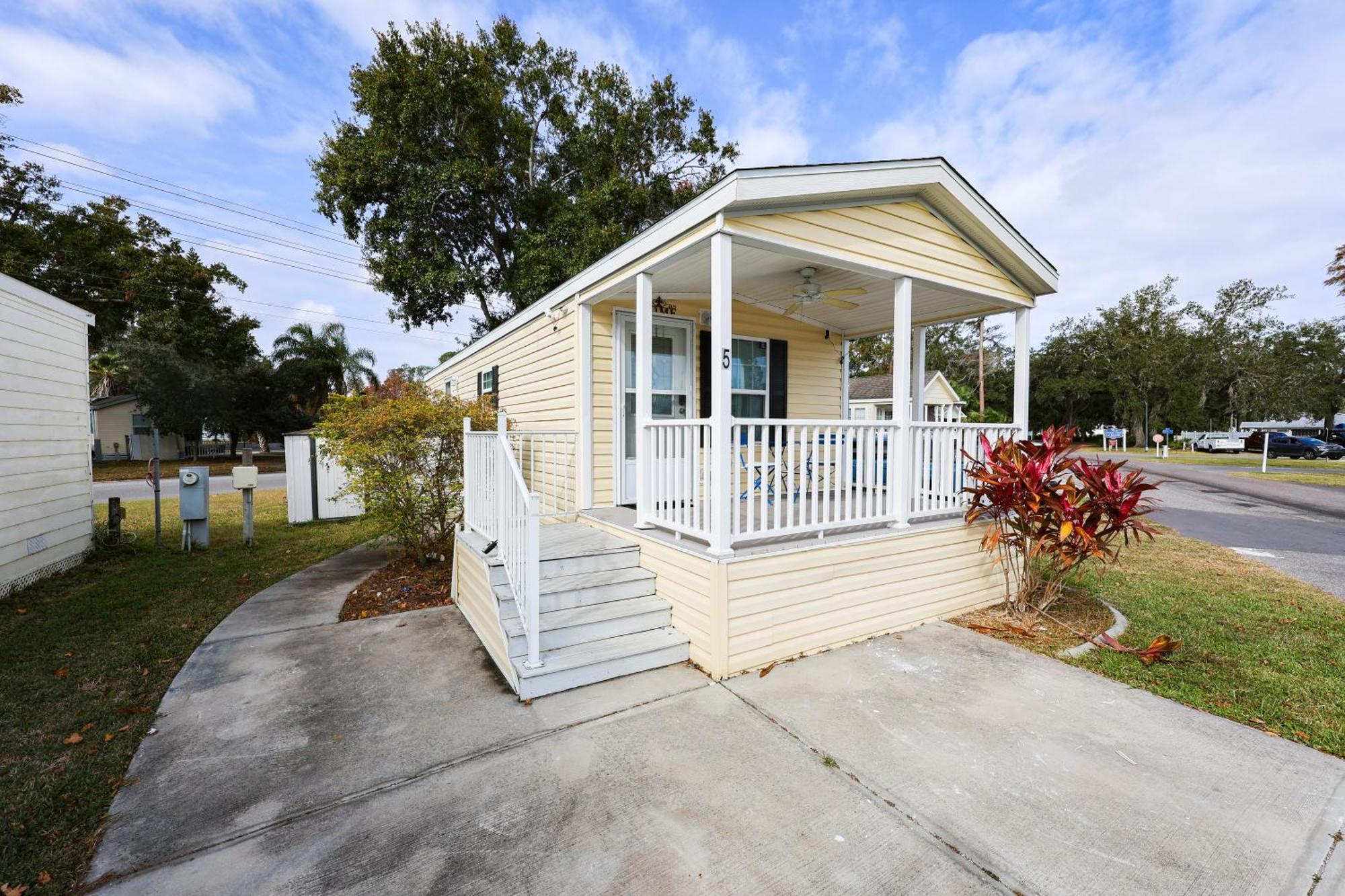 New! Family Cottage Near Disney-Sleep 6 Kissimmee Bagian luar foto